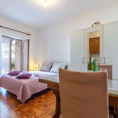 Lovely Apartment In Stobrec With Wifi Split Exterior photo